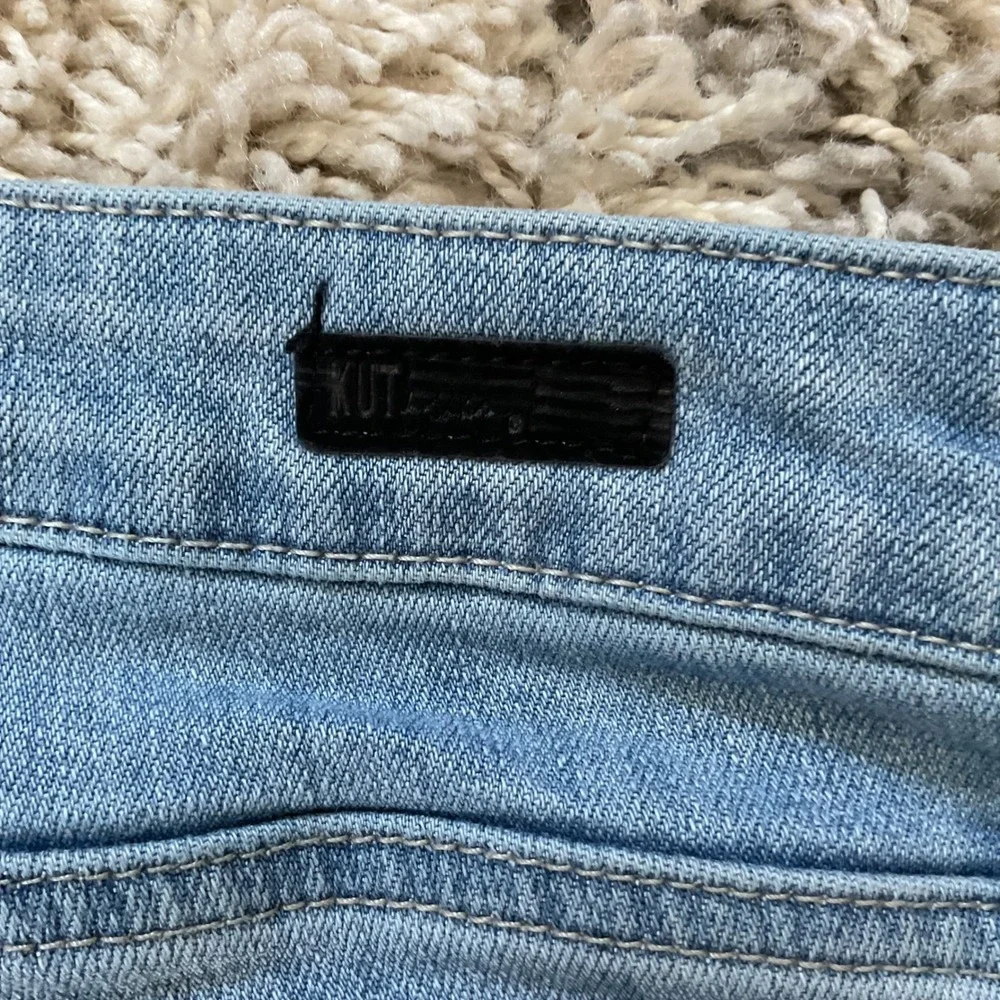 Kut from the Kloth Catherine Boyfriend‎ Jeans Light Wash Distressed Size 8